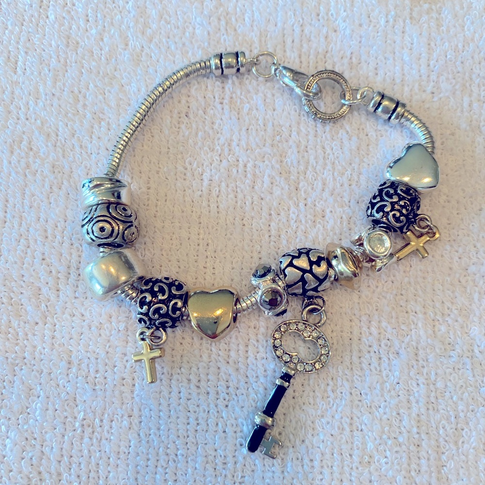 Charm bracelet